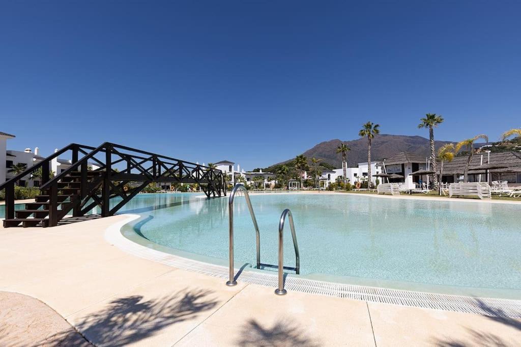 2 Bedroom Penthouse With Sea View @ Hills *