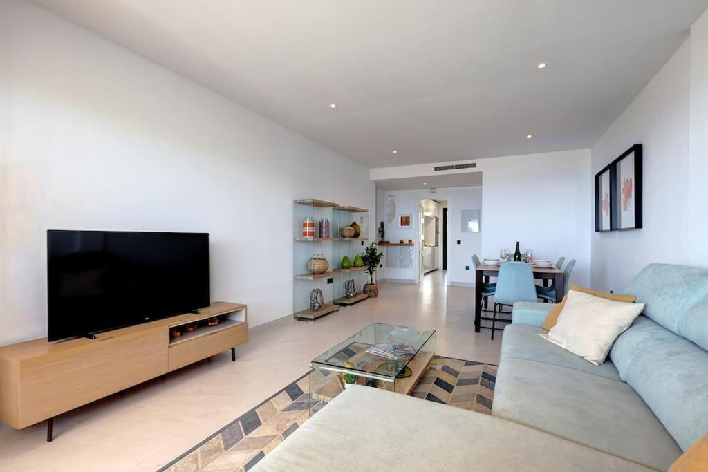 2 Bedroom Penthouse With Sea View @ Hills * Estepona