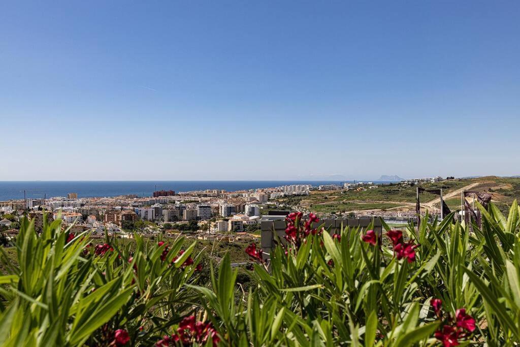 2 Bedroom Penthouse With Sea View @ Hills * Estepona