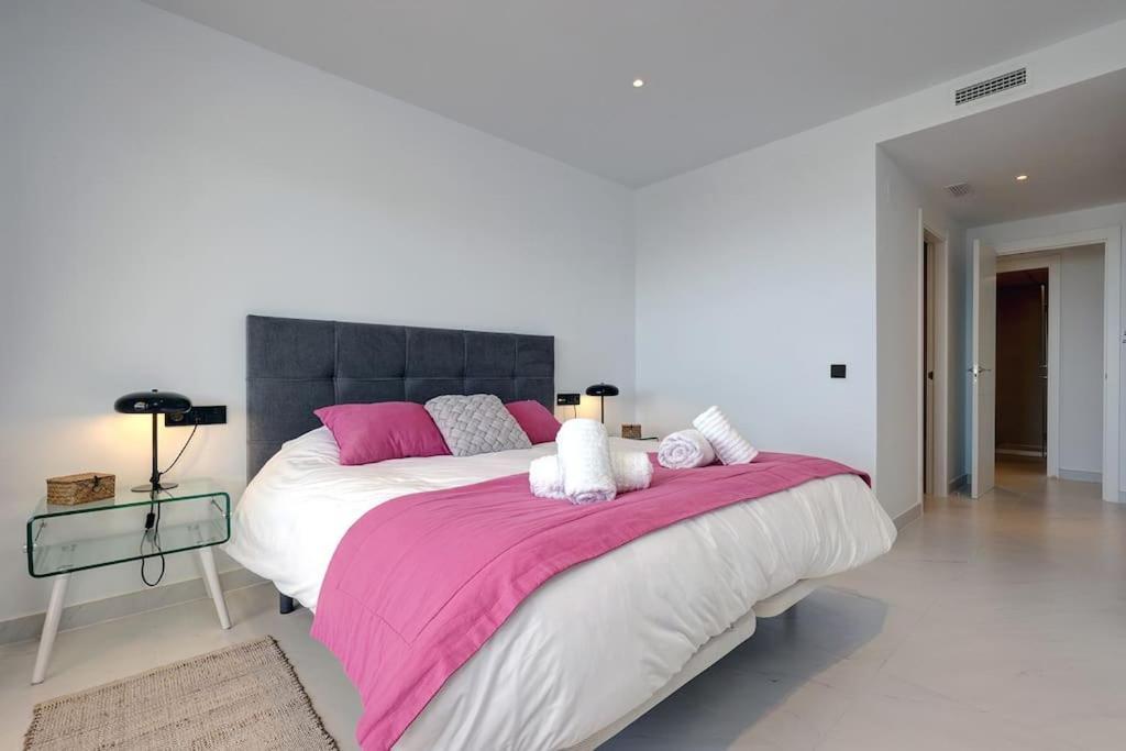 2 Bedroom Penthouse With Sea View @ Hills Estepona